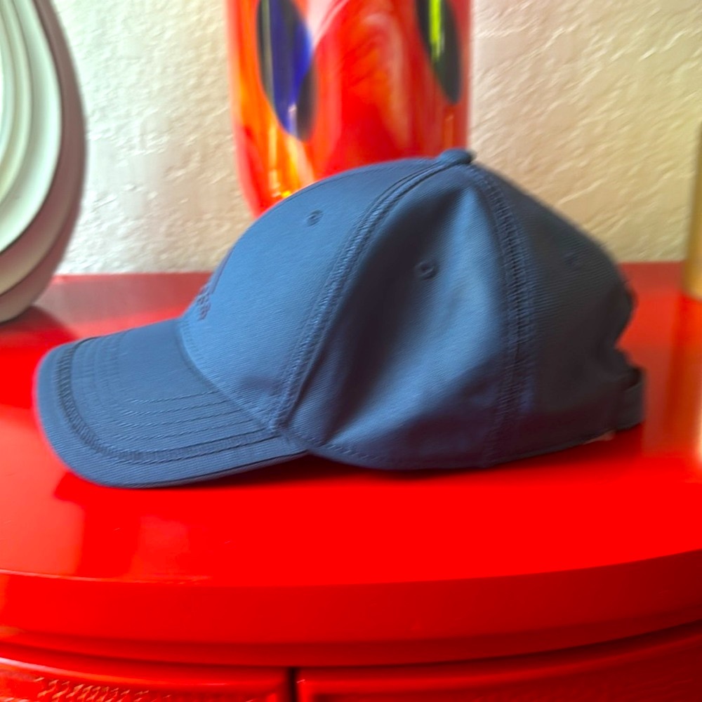 ADIDAS Aeroready Cap Hat Blue Red Detail Adjustable NWOT - Picture 7 of 9